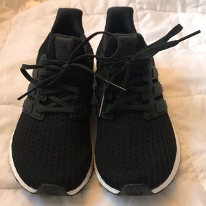 adidas ULTRABOOST RUNNING SHOE (Women) 6.5M BLk